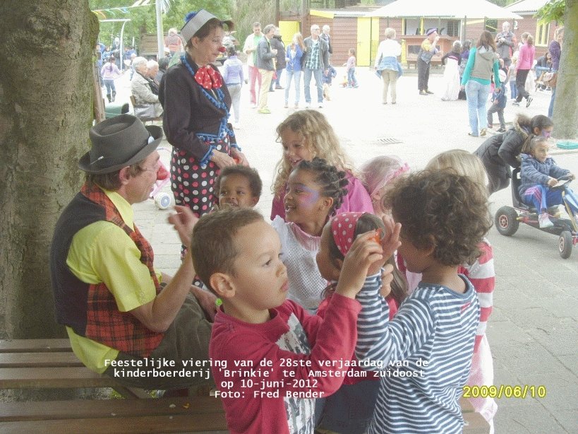 br_522kinderclownsinactieopkinderboerderijbrinkie.jpg