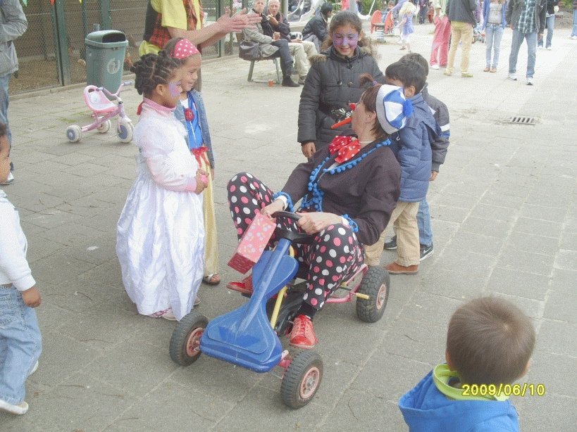 br_525kinderclownsinactieopkinderboerderijbrinkie.jpg