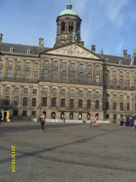 s1052093royalpalaceatthedamsquare.jpg