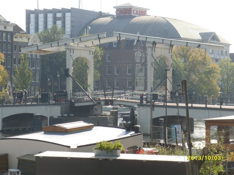 s1052120royaltheatercarreandmagerebrug.jpg