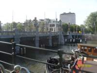 s1052129amstelbridge_small.jpg