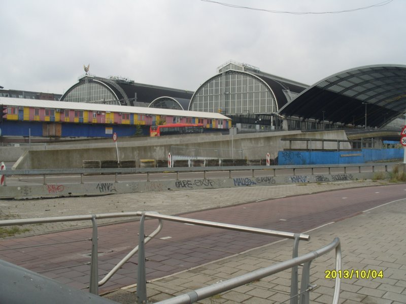 s1052175centralstationamsterdam.jpg