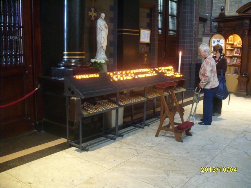 s1052249interiorofstnicolaaschurch.jpg