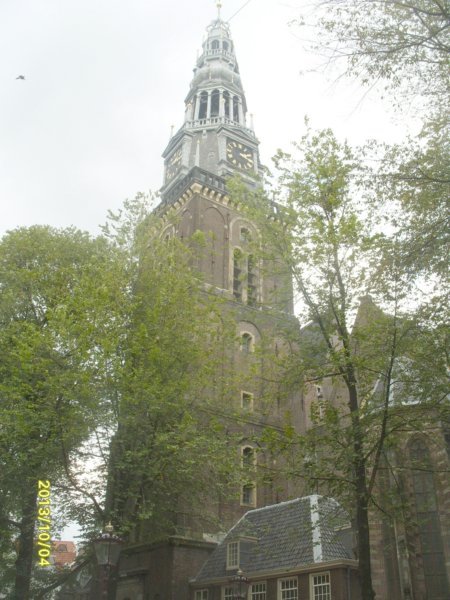 s1052307theoudekerkdowntownamsterdam.jpg