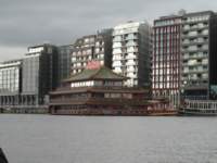 sam_1566skylineamsterdaminnerharbourwithfloatingrestaurant_small.jpg