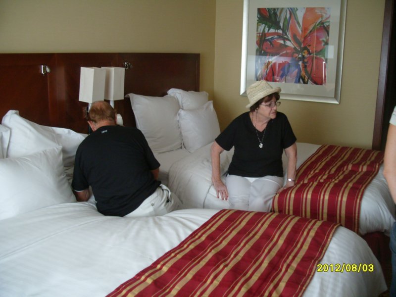 s1050126roominmariotthotelamsterdam.jpg