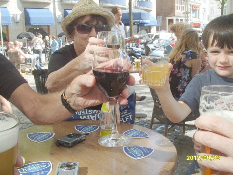 s1050203prositrestaurantatdamsquareamsterdam.jpg