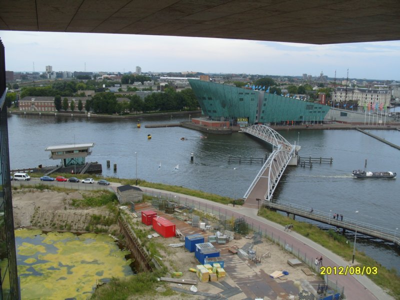 s1050236nemotechnicalsciencemuseumatamsterdamharborviewfromroofofthelibrary.jpg