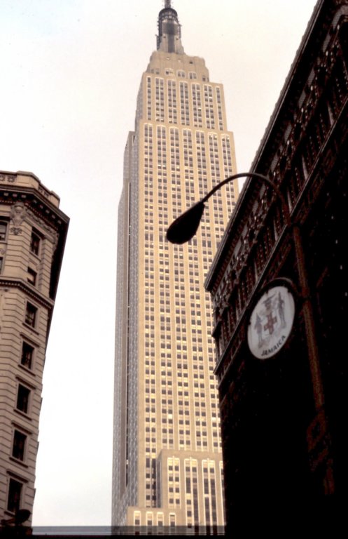 usa213theempirestatebuildingatnewyork.jpg