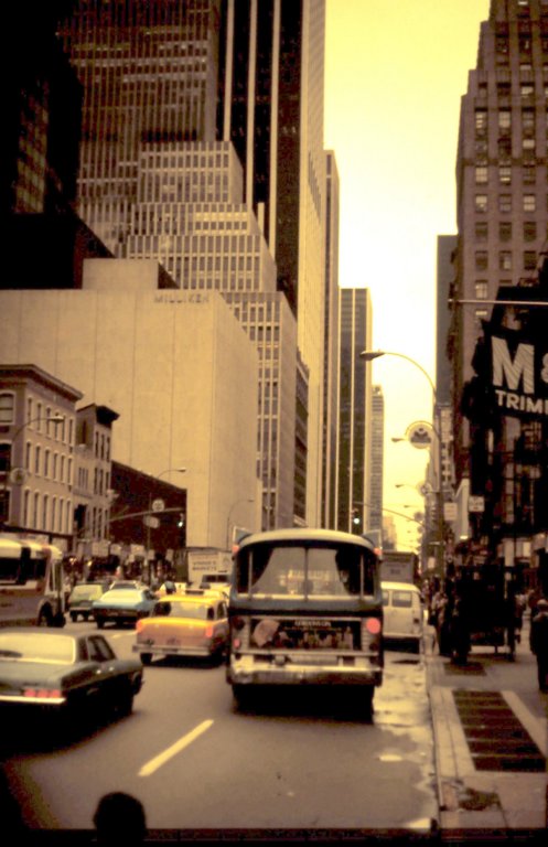 usa218streetviewnewyork1977.jpg