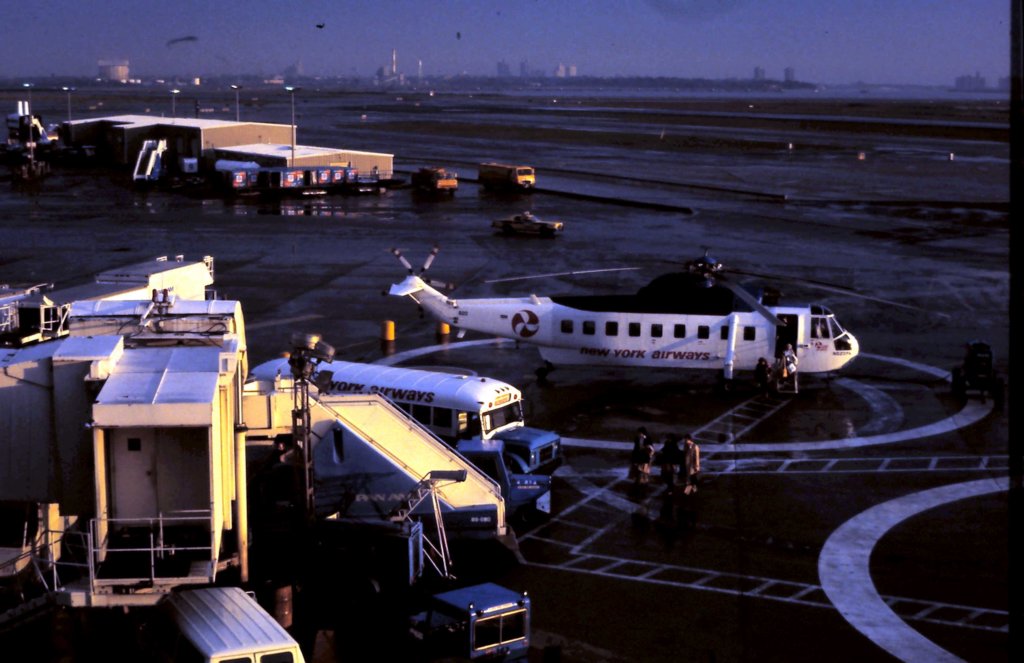 usa814airport.jpg